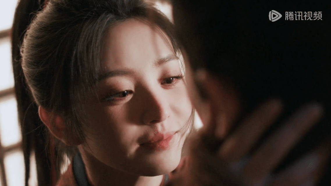 张凌赫田曦薇破窗吻逐玉亲到腿软的路透要播了 看来我的快乐源泉要来了呀，而且听说逐