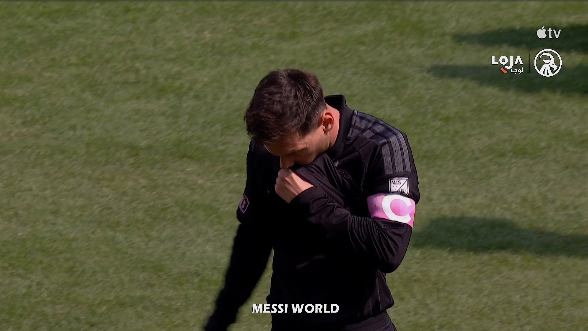 半场结束，心疼猛猛射门一直打铁的小老头梅西