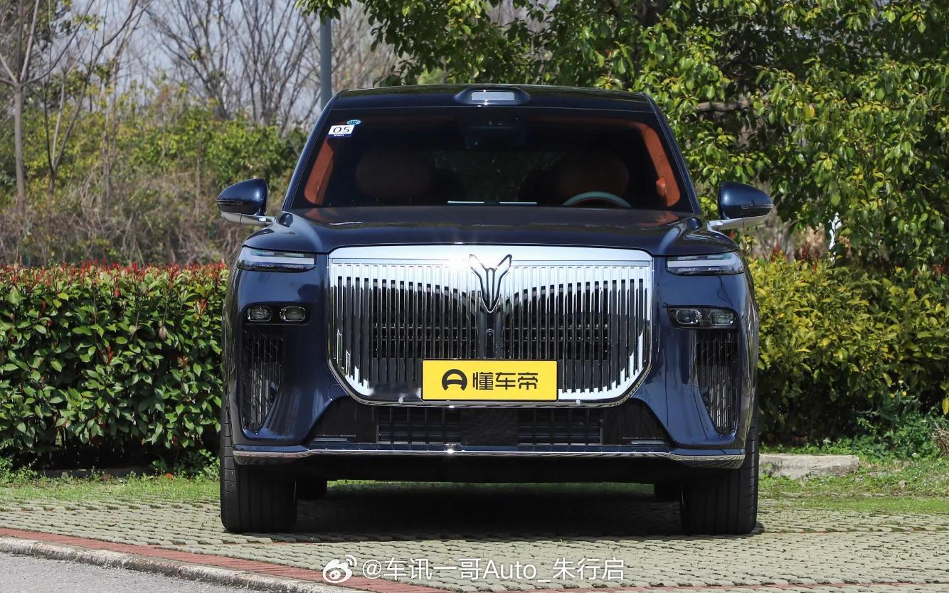 岚图泰山Ultra版量产交付，黑武士版正式开启大定。其中岚图泰山Ultra版指导