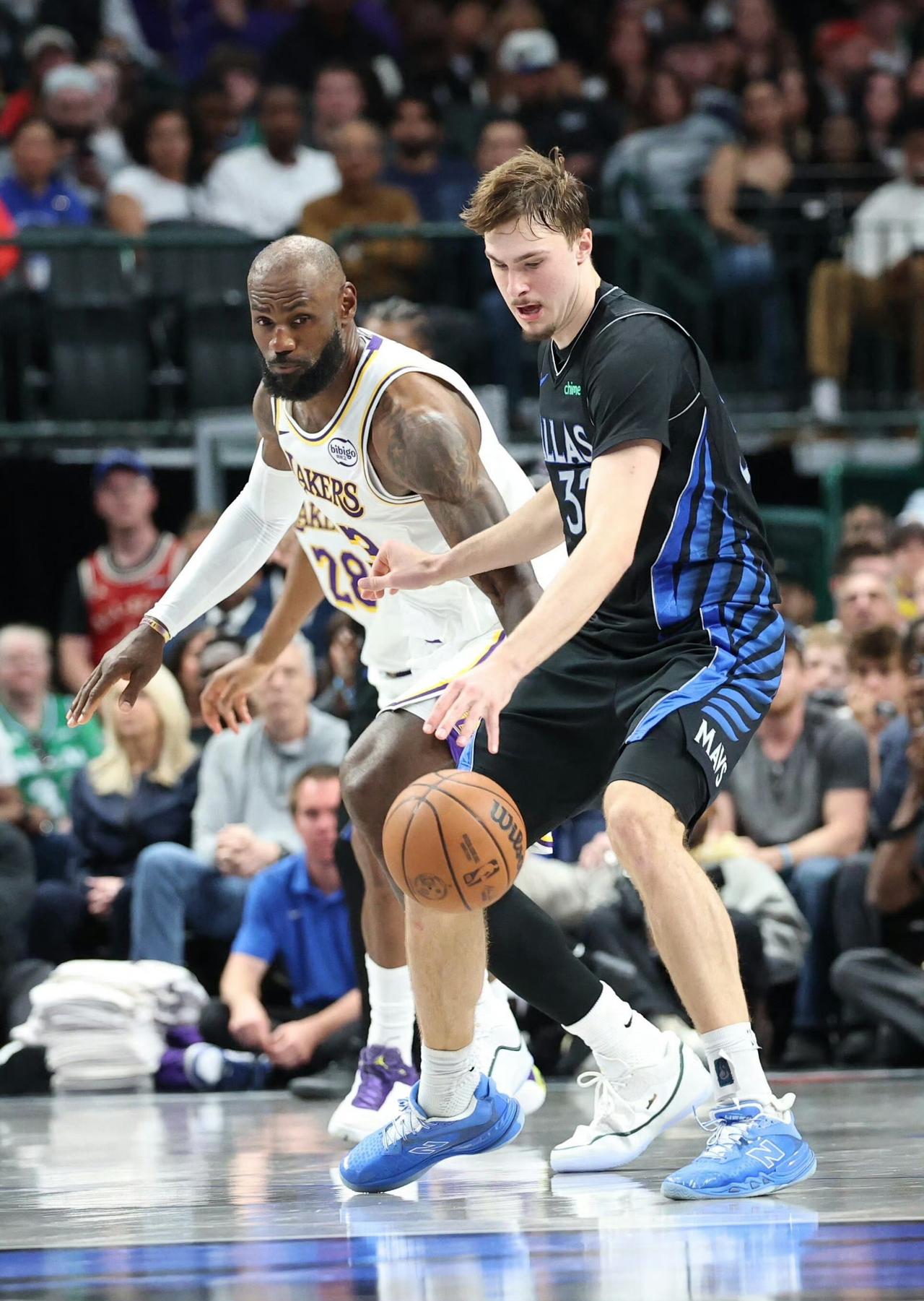 联盟伤病是一个大坎!细数历史那些被伤病摧残的强队

1.26年湖人
湖人一路打得