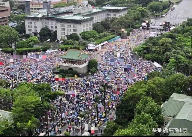 凯道怒吼响彻台北！面对全台毒油危机民意沸腾，赖清德当局回应避重就轻，难消民众怒火