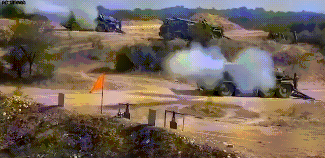 SH-15型155毫米卡车炮、VT-4主战坦克、直-10ME等装备亮相巴基斯坦“