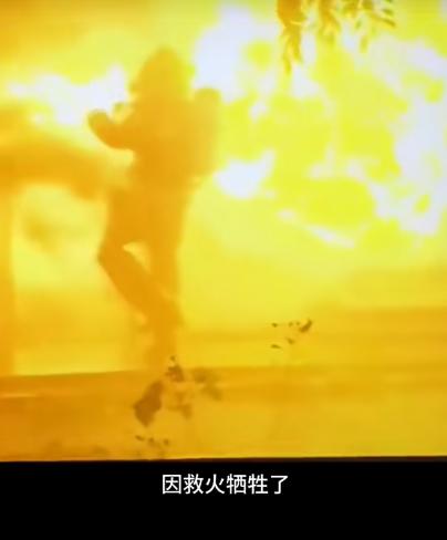 河南，一聋哑孕妇遇到了难产，生产前，她在专门在自己的腹部写着，“危急先救孩子，她
