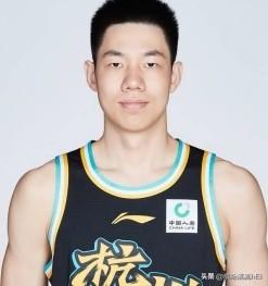朱俊龙非必需品？北汽现有阵容完全够用
 
休赛期不少传闻称北京北汽有意引进广厦锋