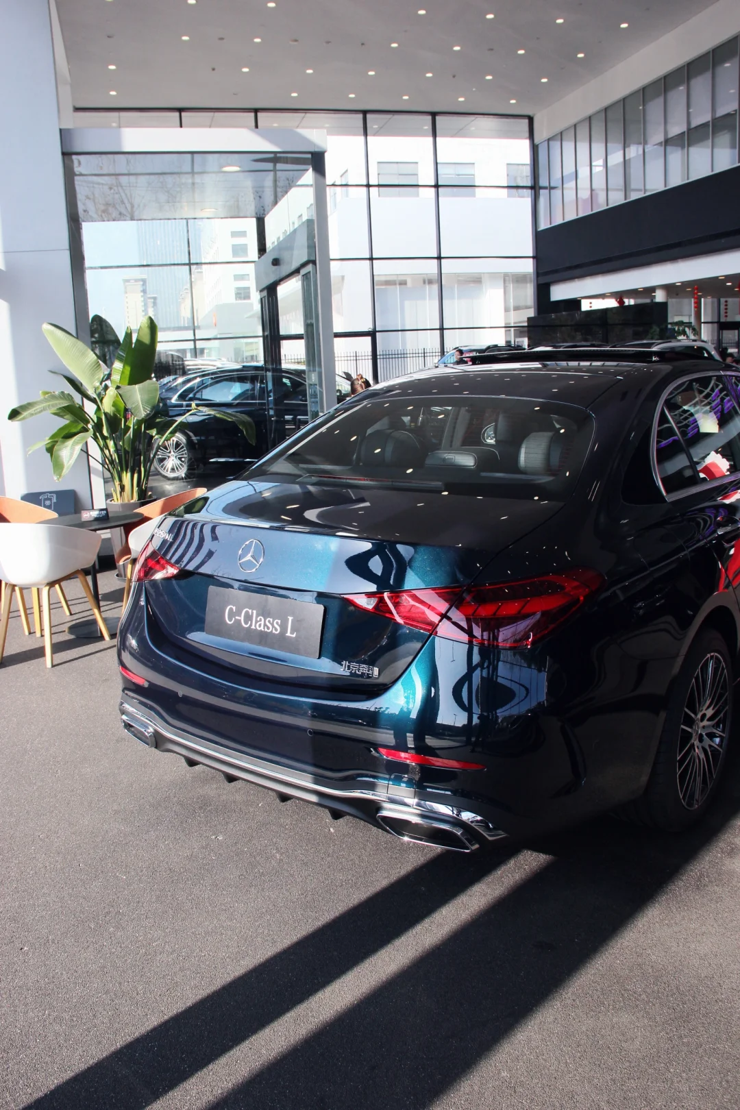 我想问一问 松石绿的奔驰C 你们会买吗？