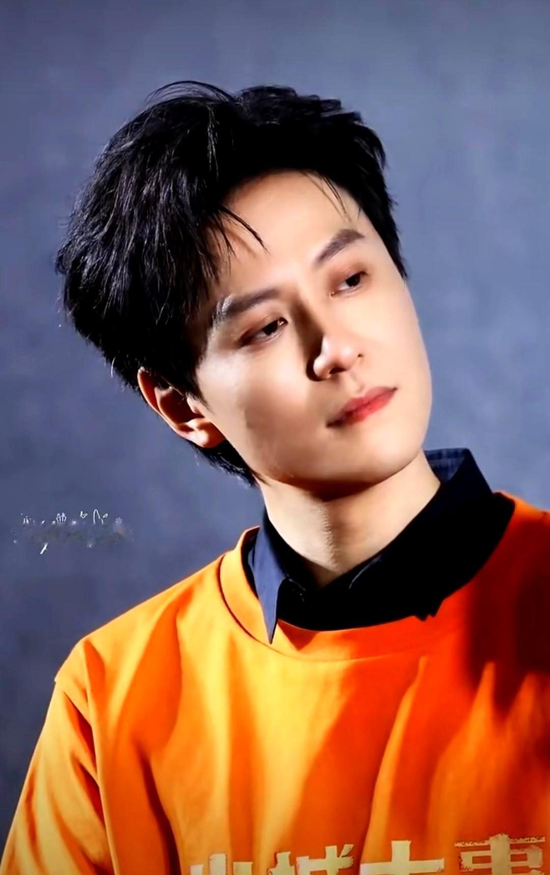 秦俊杰的粉丝量，悄悄爬回了当年事发前。

别的不说，就看数据！跟赵丽颖搭的《小城