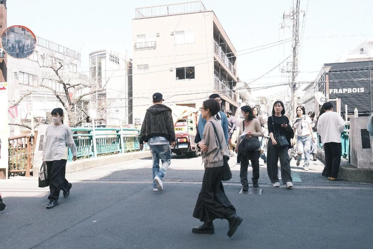 难怪敢强闯中国使馆！日本前教师曝：不反华就被教育“活不下去”






二战结