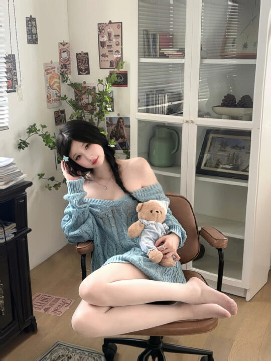 你太粘人了我要把你放到角落粘老鼠