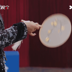 何赛飞大师课太雅了无限超越班 何赛飞讲戏不是讲怎么做动作，是讲为什么有韵味。听完