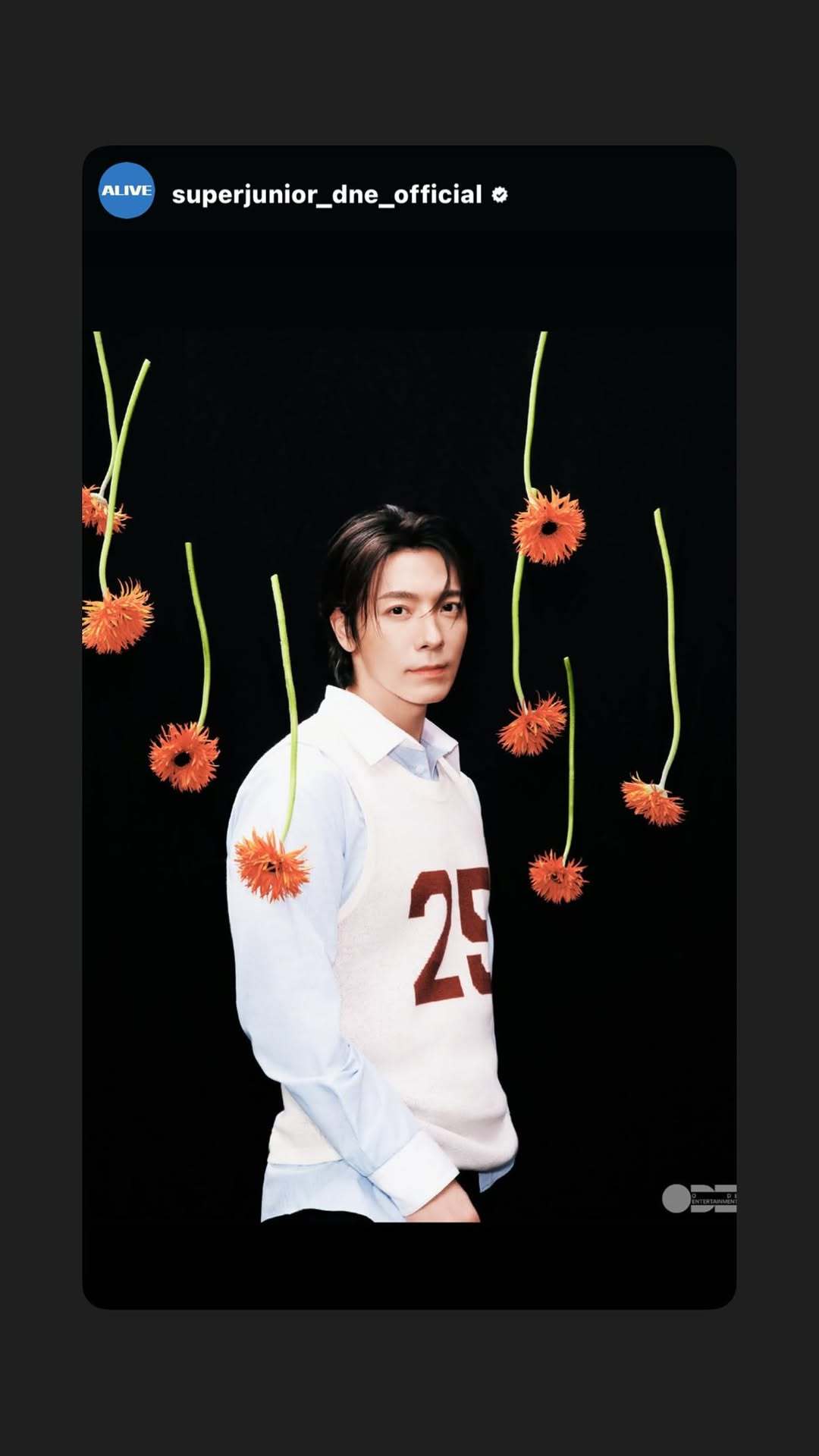 “CB百蓝_。260409李东海 ins story更新四则： 