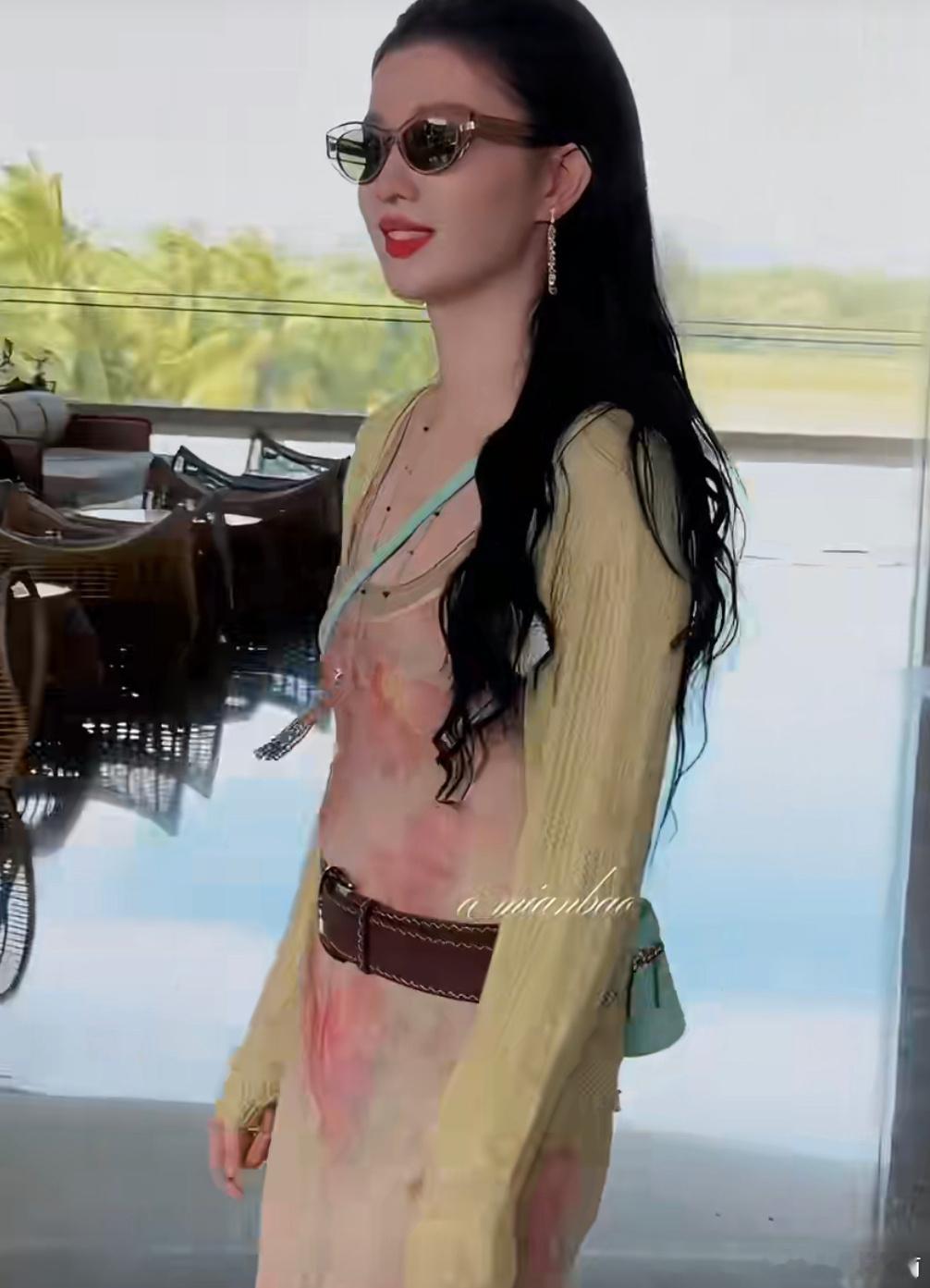 王楚然《现在就出发》路透，女神度假风！！