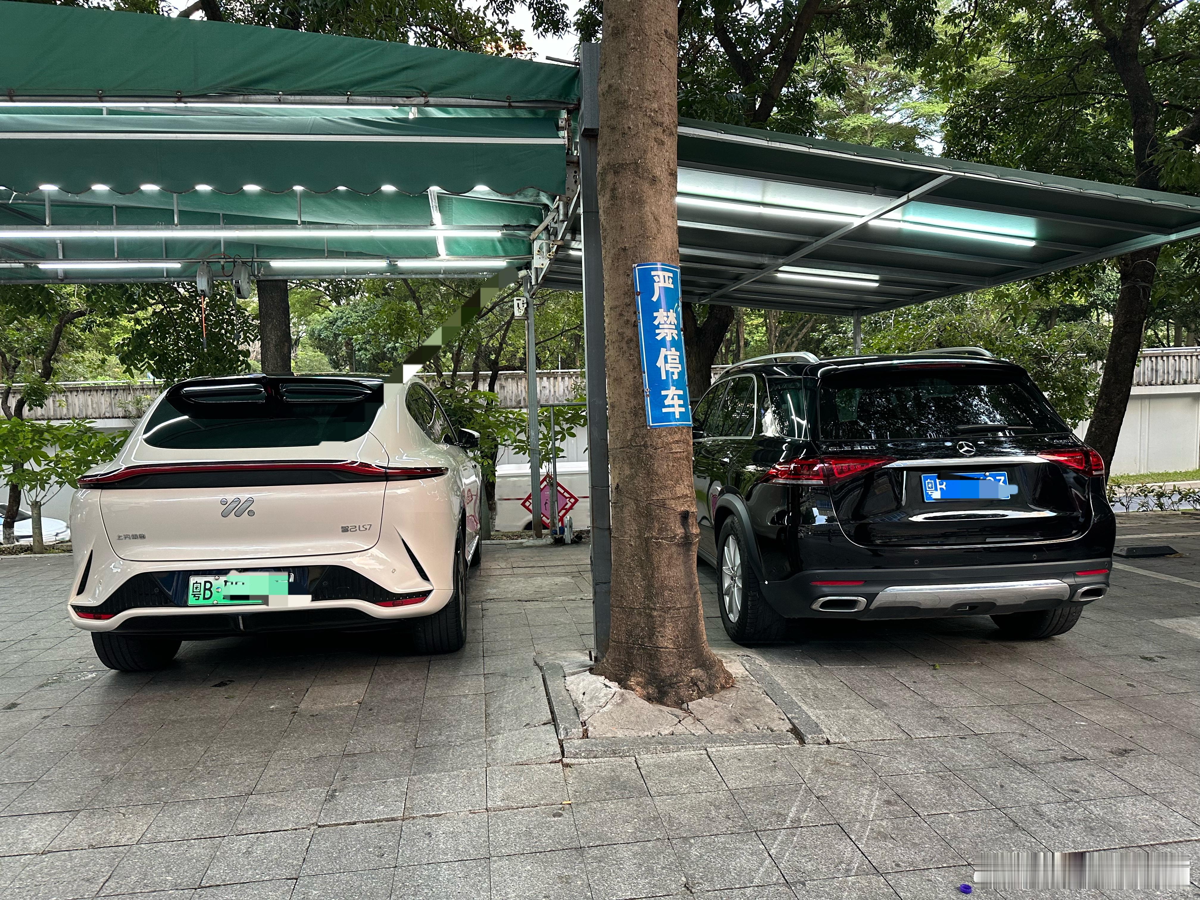 补个胎都能遇到“知己”[嘻嘻]不过在开去广州的路上确实和朋友一路感慨，如果能“智
