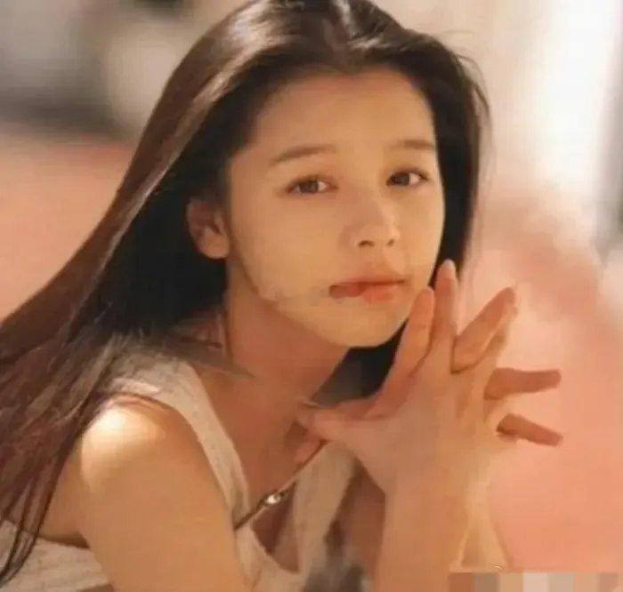 这是50岁的徐若瑄？我印象中台湾女星都很会保养，跟徐若瑄同龄的的林心如和贾静雯状