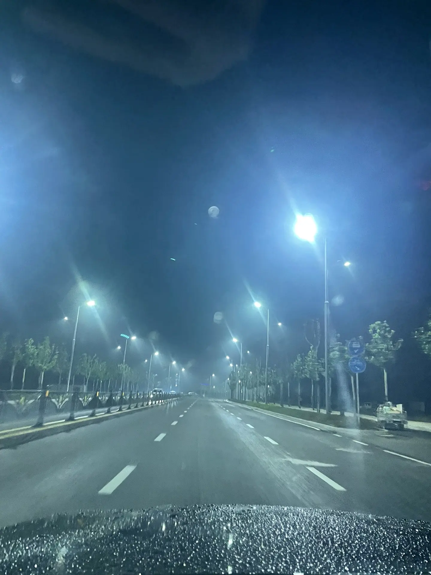 人生苦短，做自己想做的事，让自己的生命绽放出绚丽的光彩！”