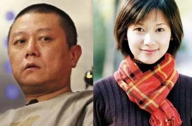 一个上海主持人采访王朔：“听说徐静蕾送你一套豪宅？”王朔说：“在北京很正常，你们