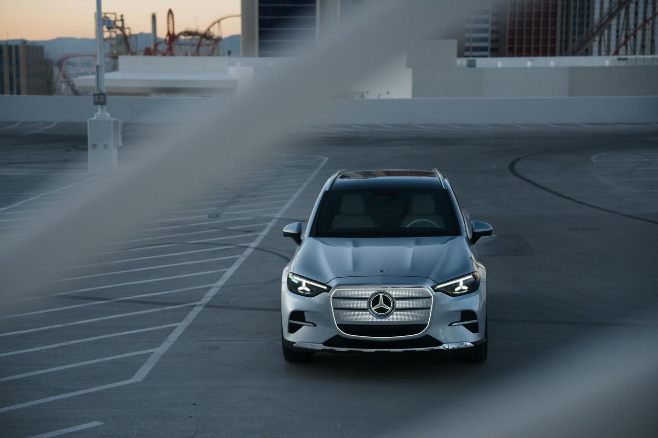 奔驰纯电GLC这个前脸看着确实很有感觉啊！