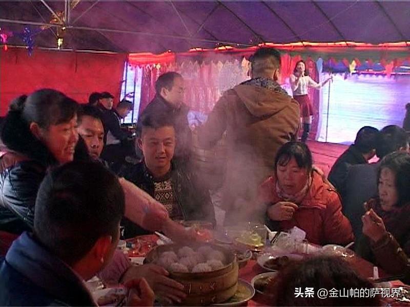 你发现没有，大凡你去河南被“怼”醉，嘴上骂骂咧咧，心里却偷偷认了兄弟——这话不是