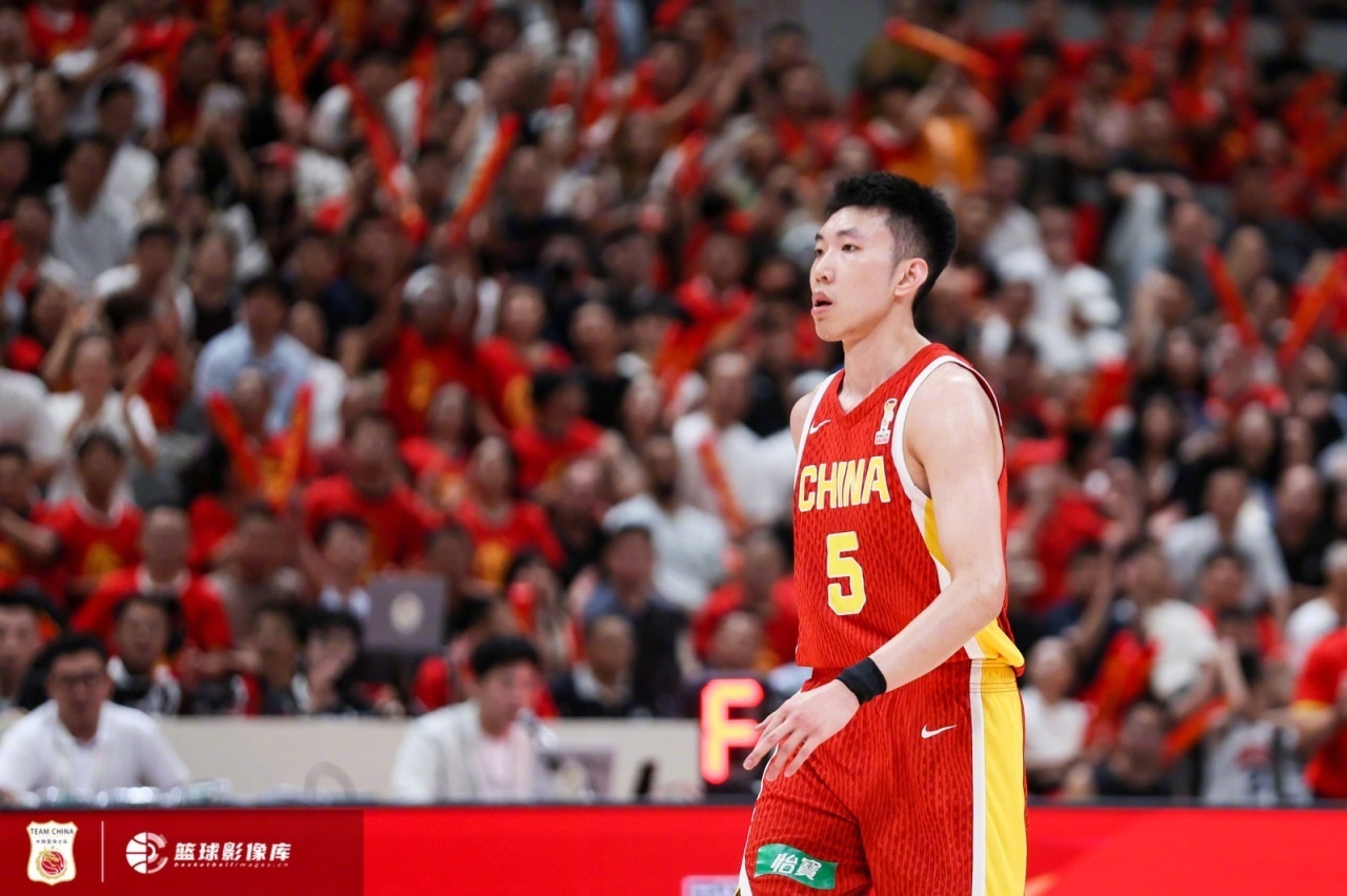 中国国家队回应男篮战胜沙特男篮不服输的劲儿刻在骨子里！中国男篮鏖战沙特男篮，凭借