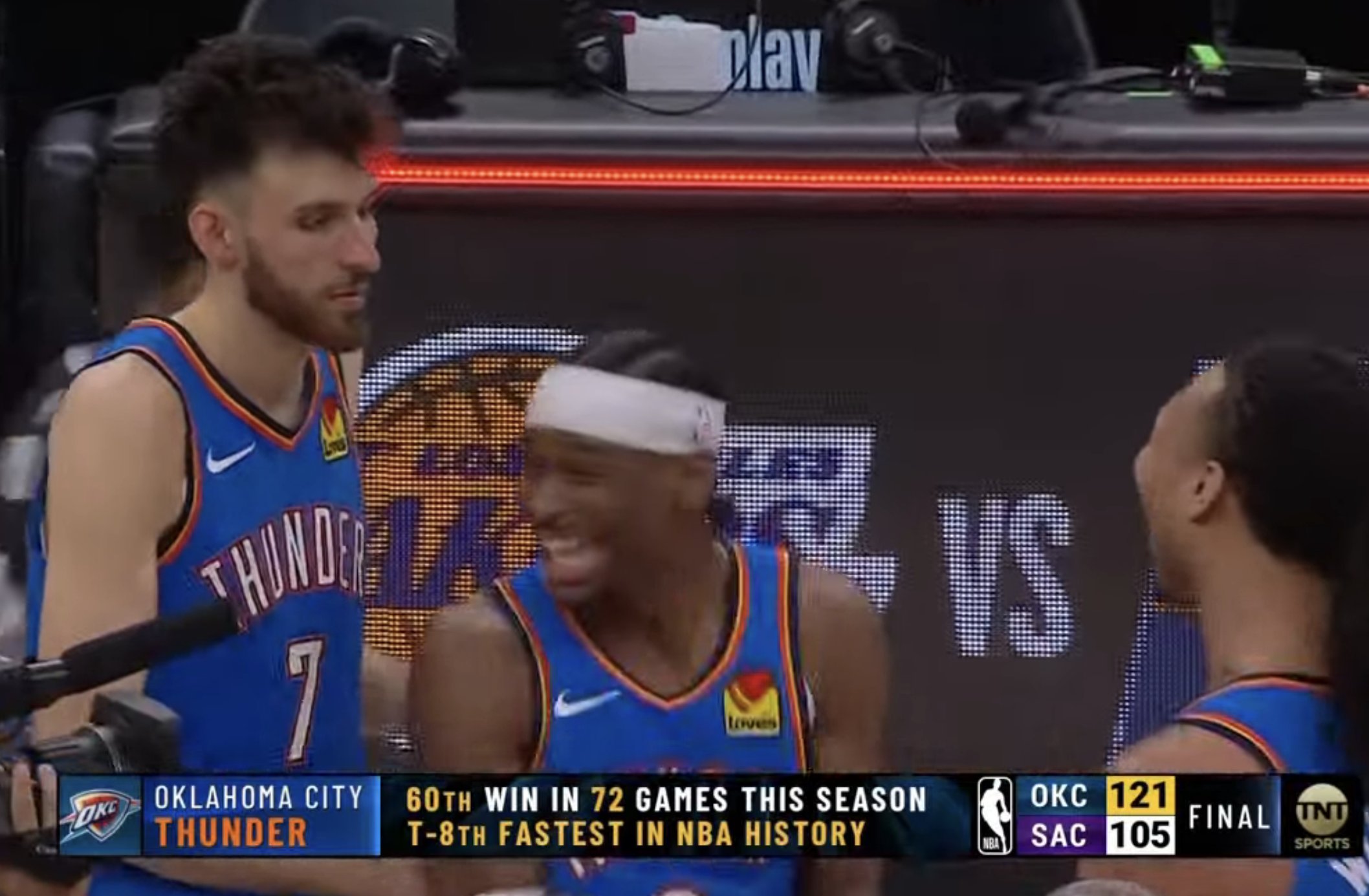 首支60胜球队诞生！雷霆赛季3-0横扫国王，战绩来到60胜12负，雷霆仅用72场