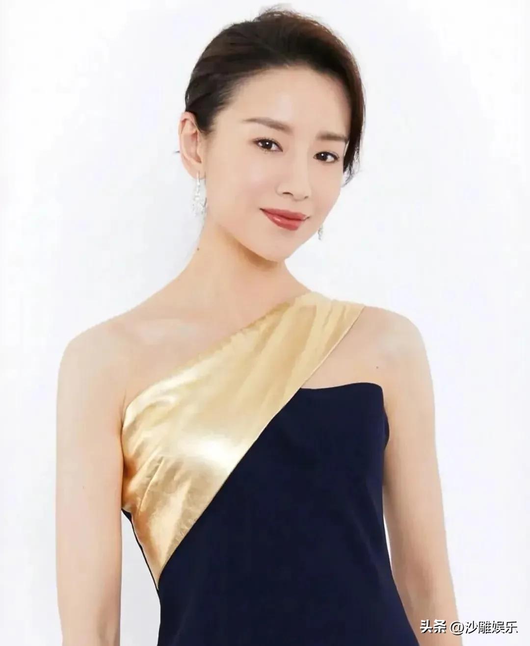 董洁，太真实了！

3月24日，董洁突然冲上热搜，这次可不是因为什么新剧开播，也