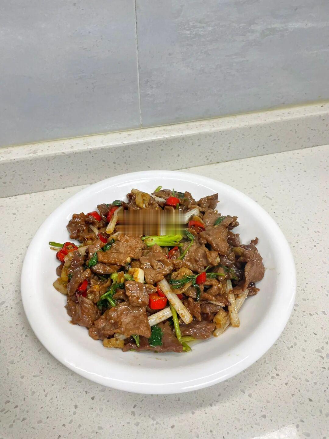 巨下饭的经典小炒黄牛肉，嫩滑爽口超好吃🤤