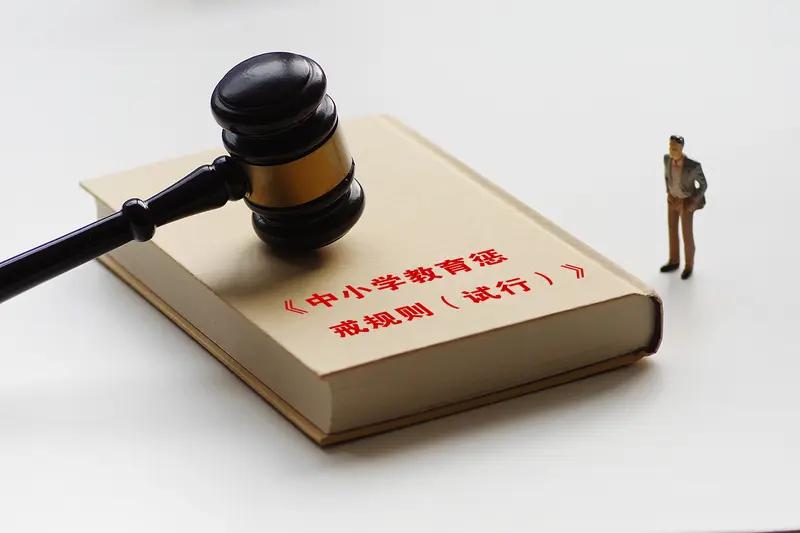 教育部等七部门联合印发《关于加强中小学科技教育的意见》，这事儿可太重要了！青少年