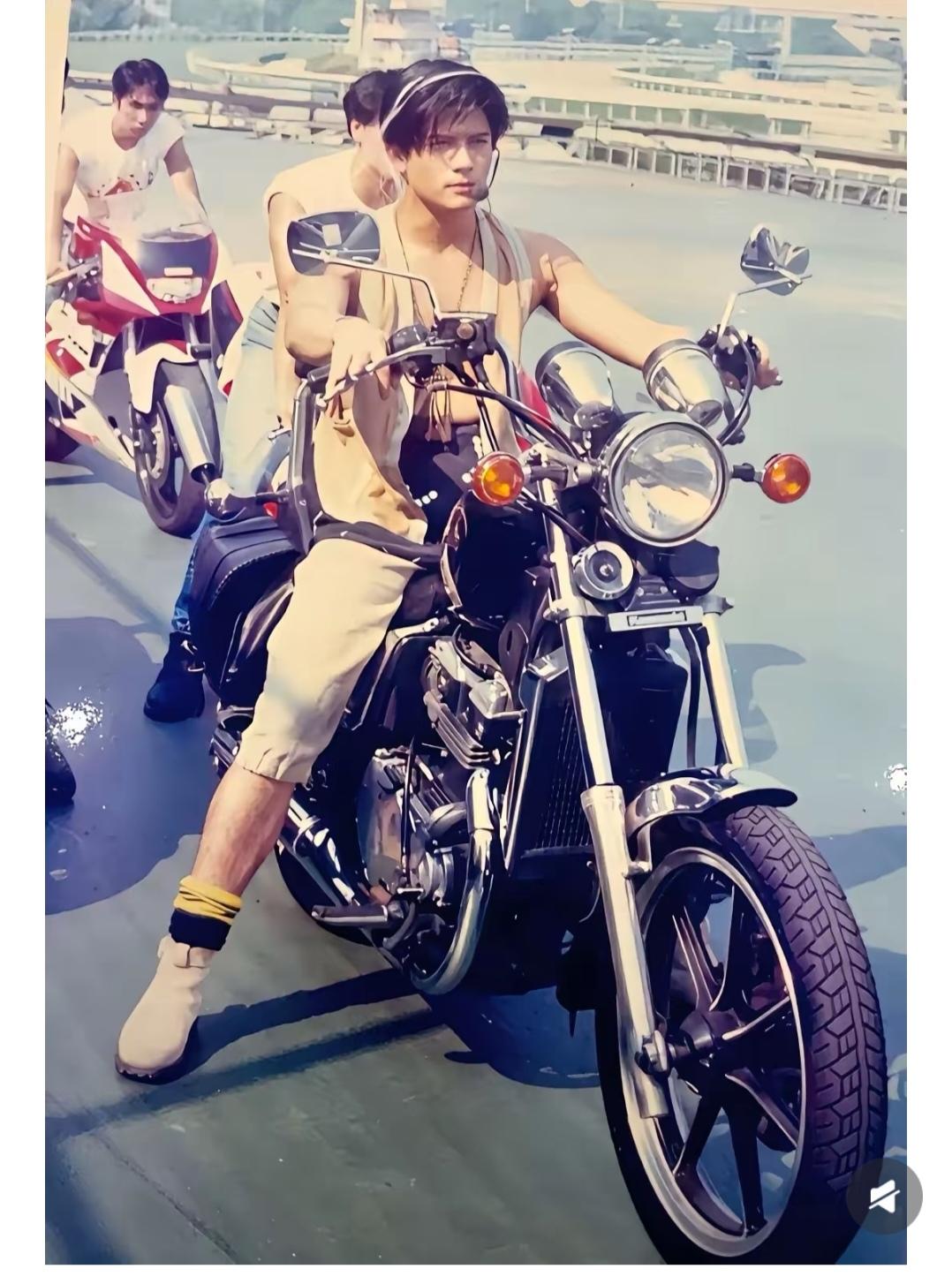 不敢想象，那时的他是多么得震撼。