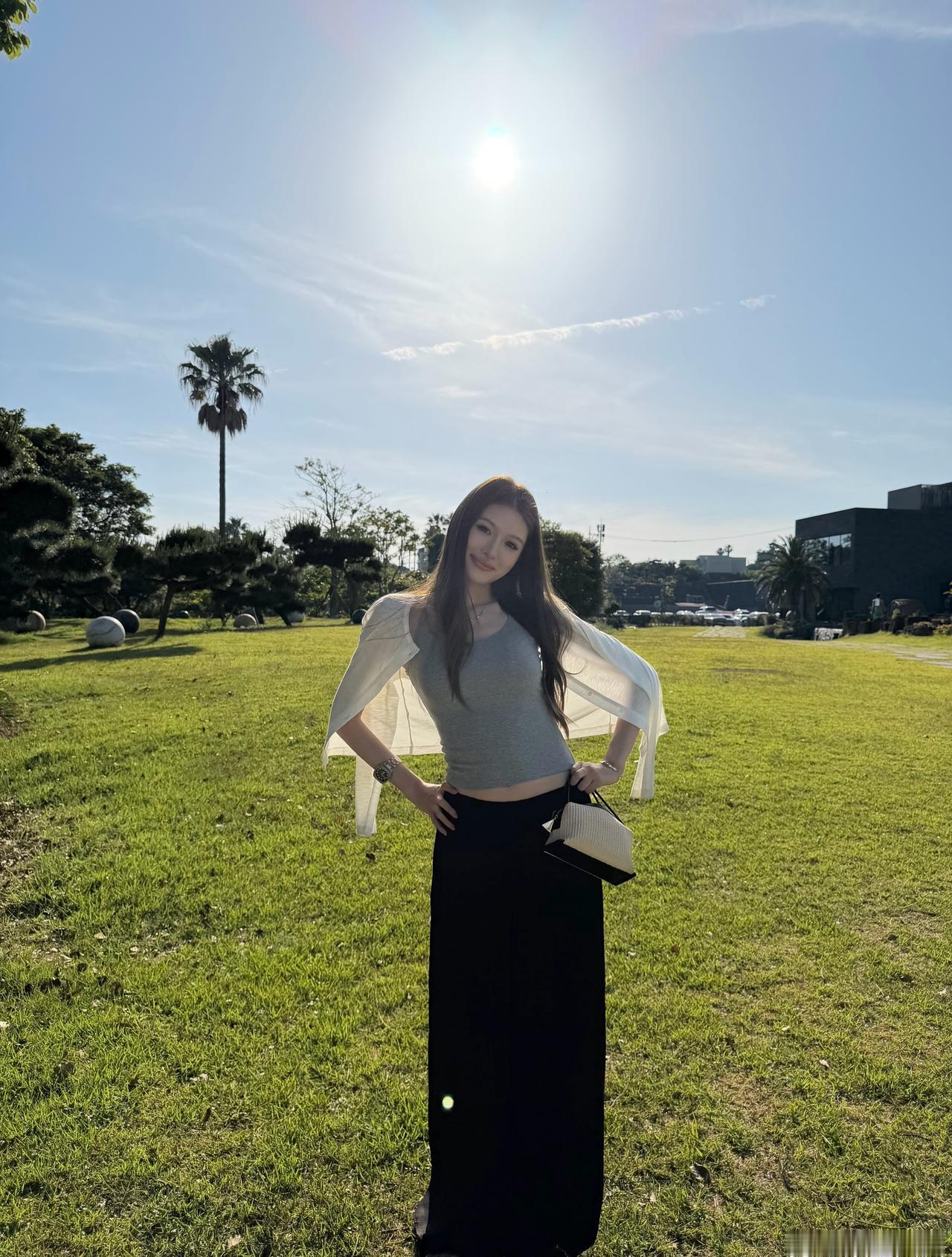 夏天确实是要这样汤汤水水 凉凉快快的

一些伴夏刚需 天丝汤汤裤可以排top了