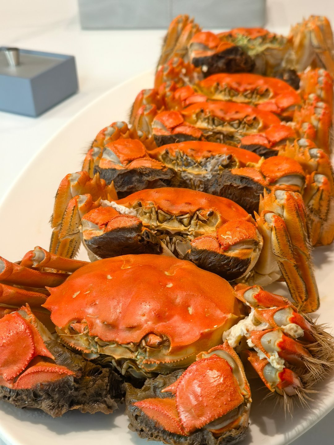 现在阳澄湖的蟹已经到了最肥美的阶段 