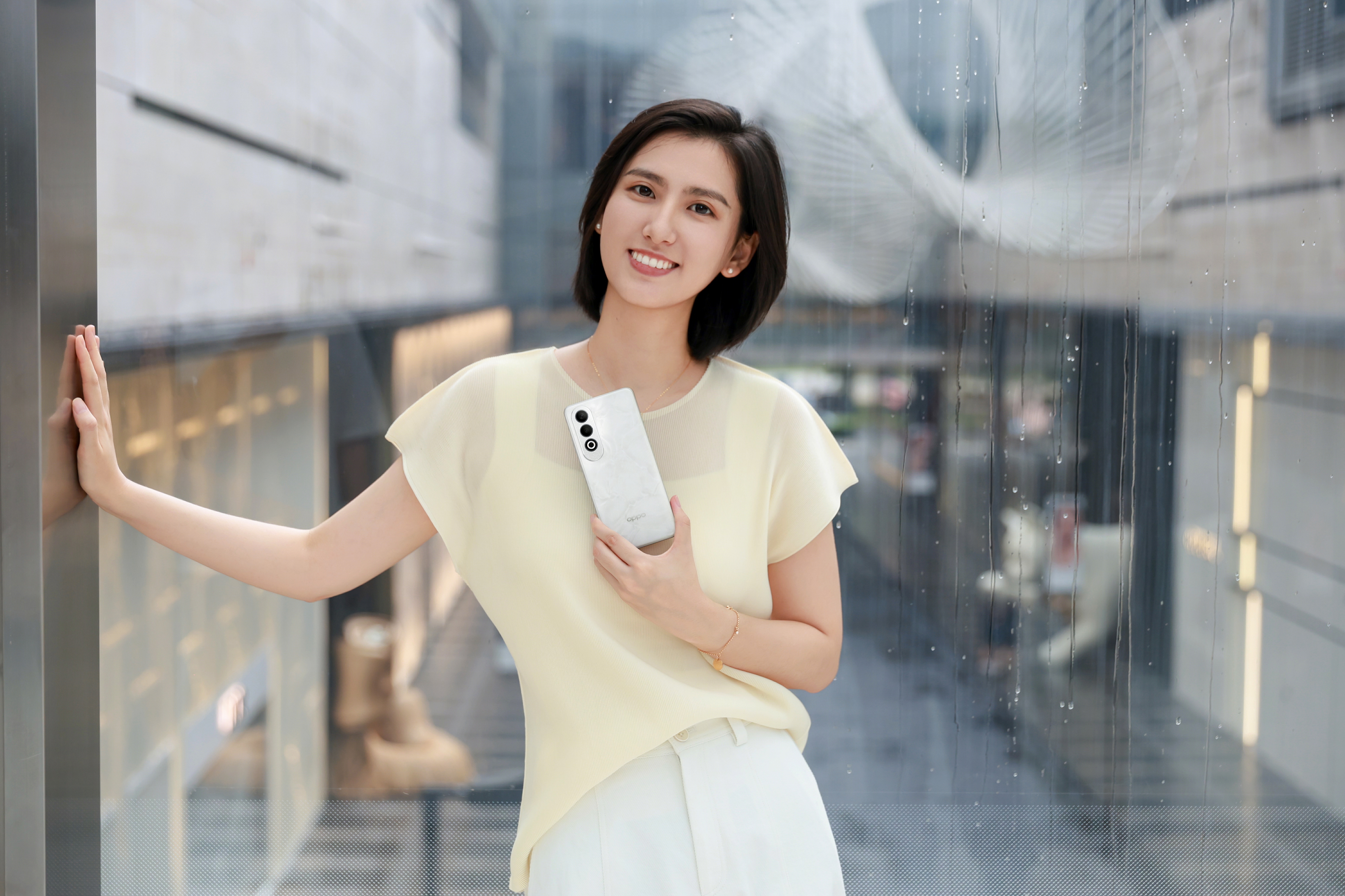 Monica上手OPPO K12 Plus，这颜值，被死死的拿捏住了吧？[哈哈]