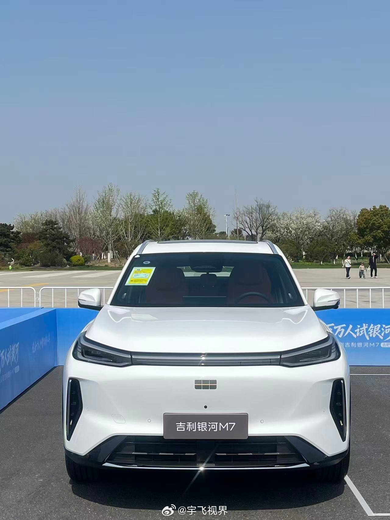 说实话，20万级SUV我看了不少，但银河M7是少数让我坐进去就不想下车的。Fly