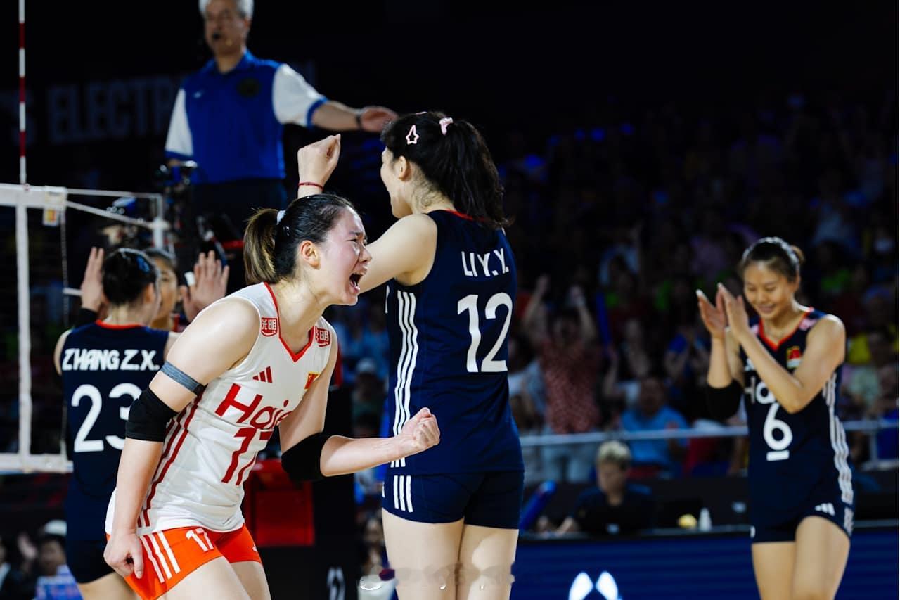 【女排世锦赛中国队3-1哥伦比亚 携手多米提前晋级16强】2025年女排世锦赛中