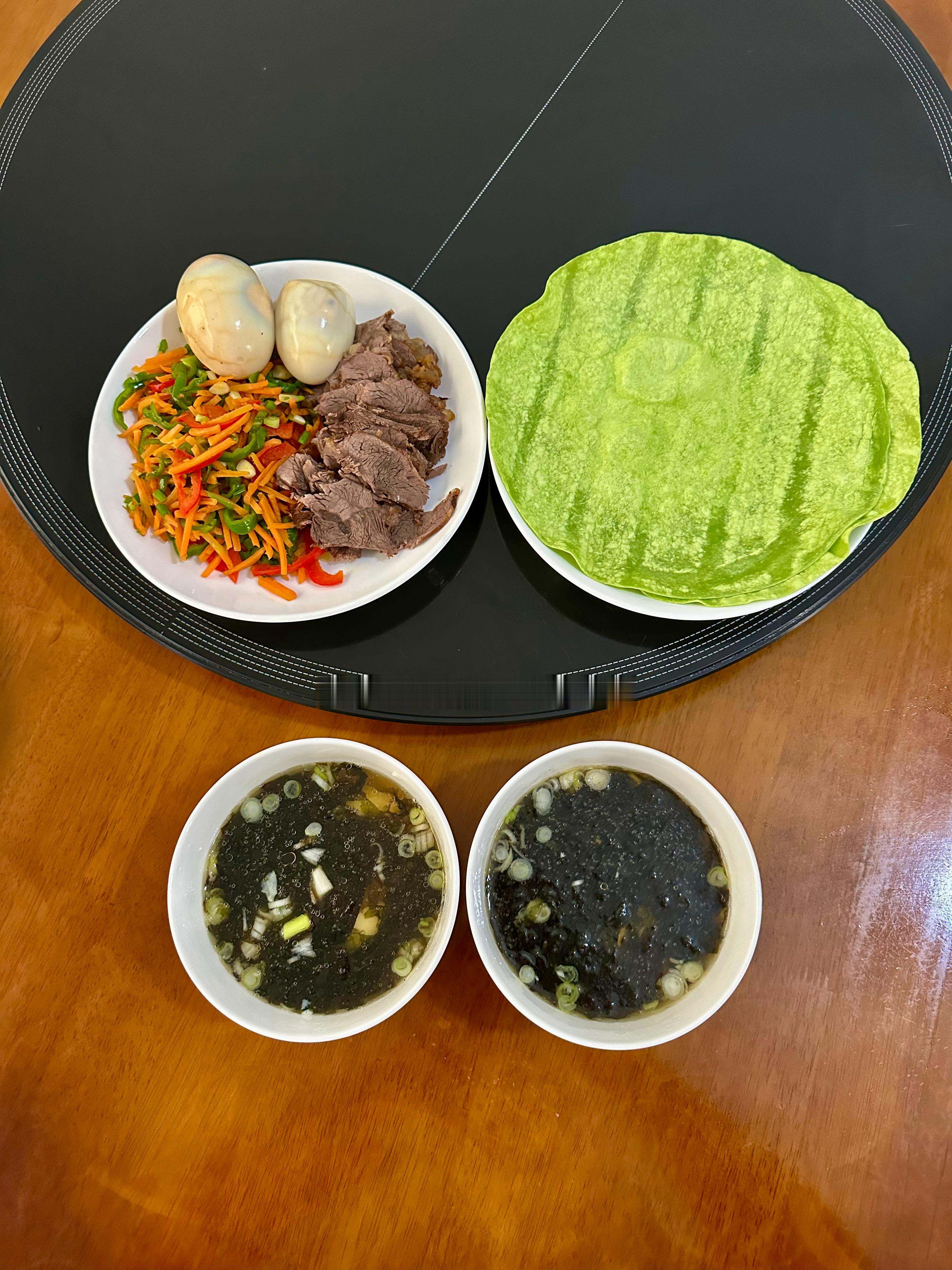 最近为赶搬家进度，早上七点钟便开工，花十五分钟做好早饭，体力活多，我和拍档食量明