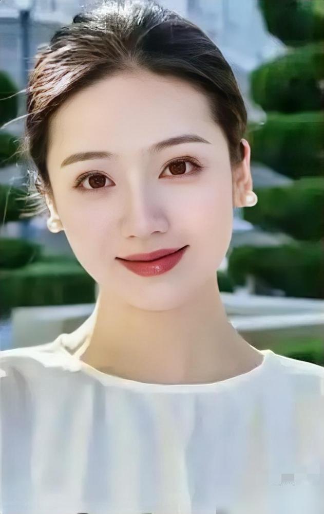一位长相清秀的女大学生去上海面试。

我是真搞不懂现在好多企业的面试官都怎么想的