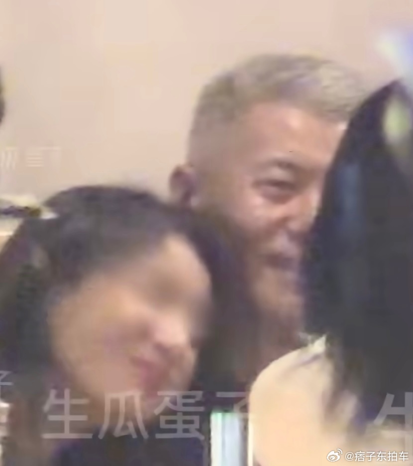 曝那英老公出轨原来昨晚说的瓜是那英家里的啊[傻眼]这老公...老色胚... ​​