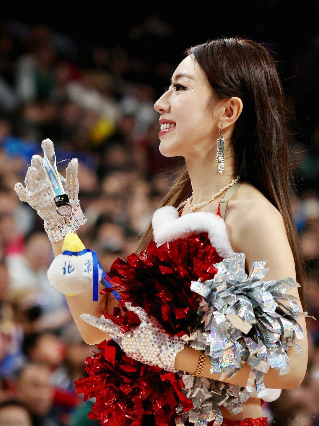 北京男篮vs福建男篮 罗老师摄影作品展北京首钢 第一阶段比赛虽然已经结束，但球队