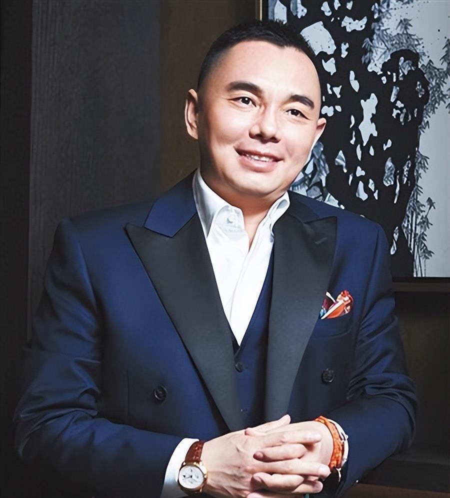 曝李厚霖被警方刑拘 有八卦媒体曝李湘前夫李厚霖因涉嫌经济犯罪被北京警方立案侦查，