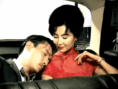 你最喜欢张曼玉的哪部电影?本人最喜欢看张曼玉和梁朝伟演绎的《花样年华》真的太好看