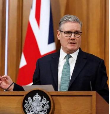 英国这是跟法国学坏了，翻脸比翻书还快，前脚刚访华完，后脚就直接制裁了中国的风电产