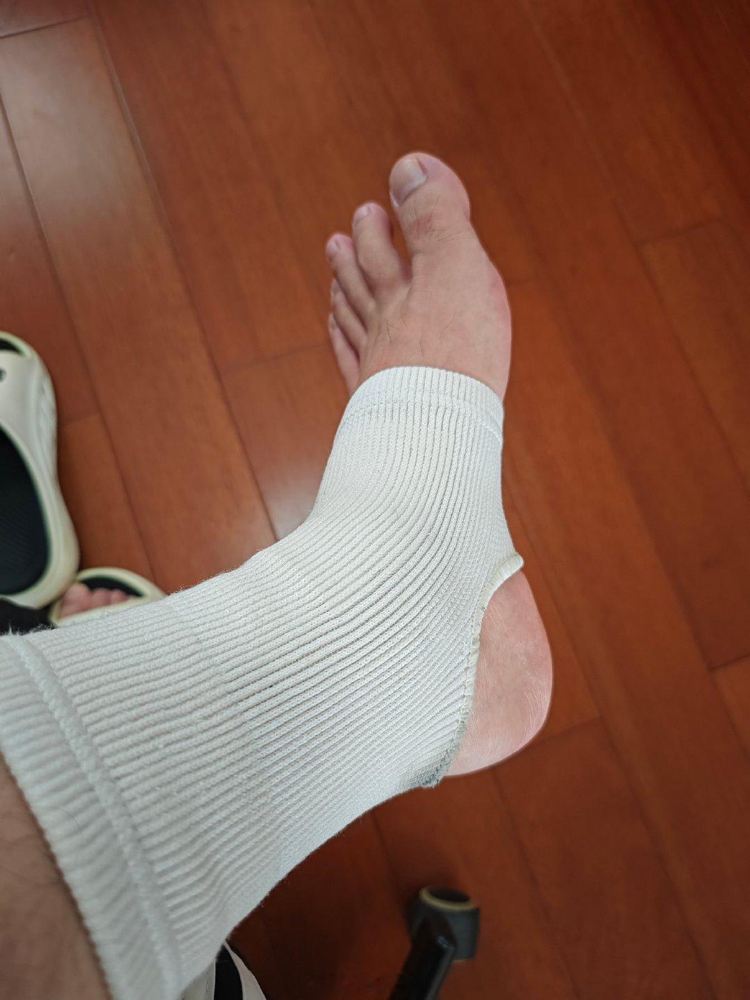最近又开始疯狂流行甲流，我们一家四口从妹妹咳嗽发烧开始（她倒不是甲流），到哥哥中