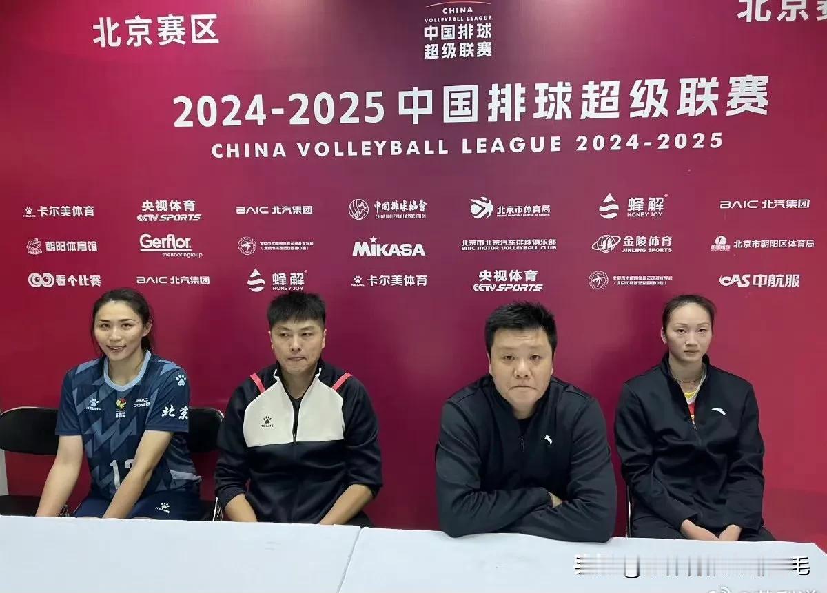 初辉: 队员们顽强拼搏 表现都很好 

　　11月9日，2024-2025中国女