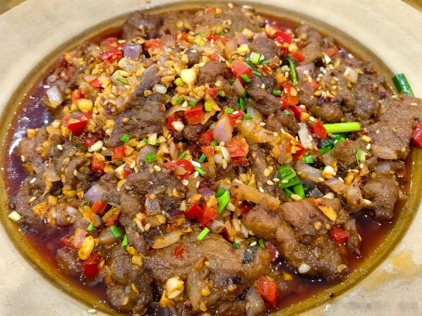 最近都没有做饭，工作挺忙的高中生每天都在学校吃作为重庆人，我真的是超级重口味美食