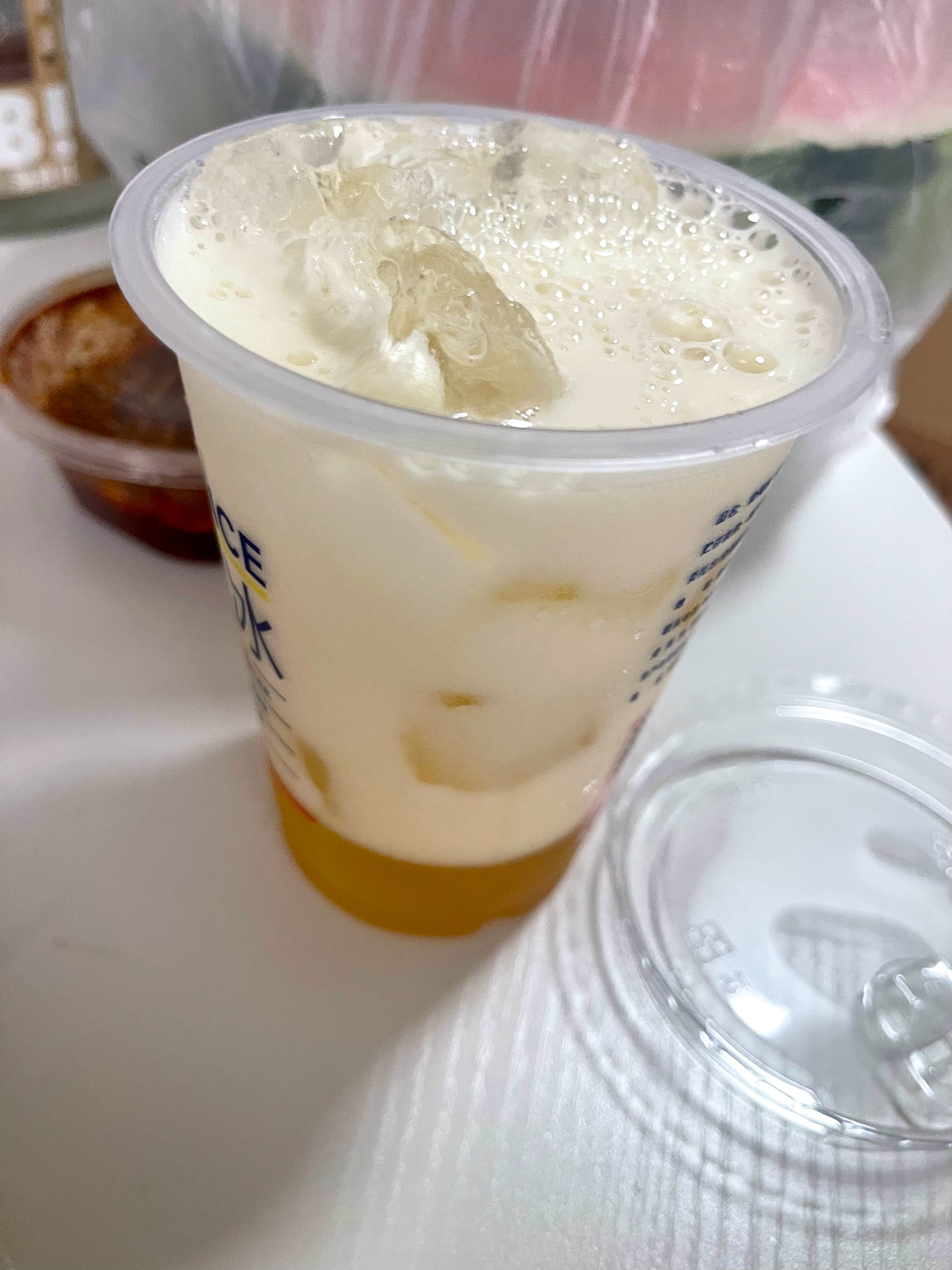 谁不想上一天课之后回家喝点雪顶小麦汁呢永远在买本子写作业的路上 