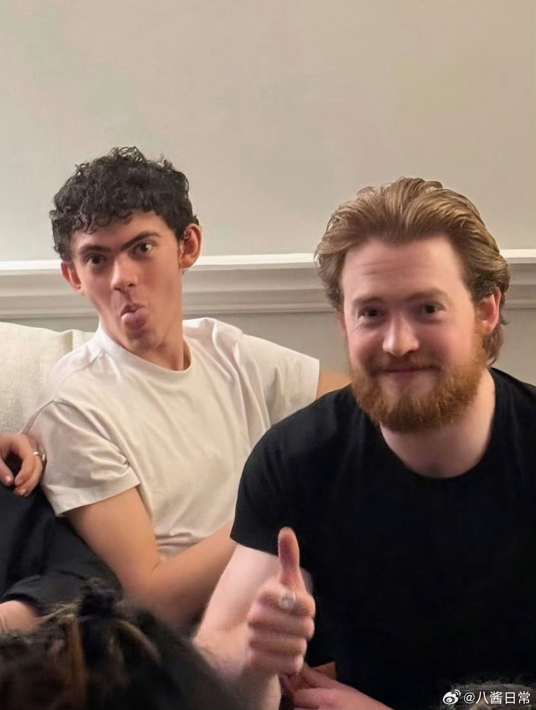 《心跳漏一拍》两主演重聚 