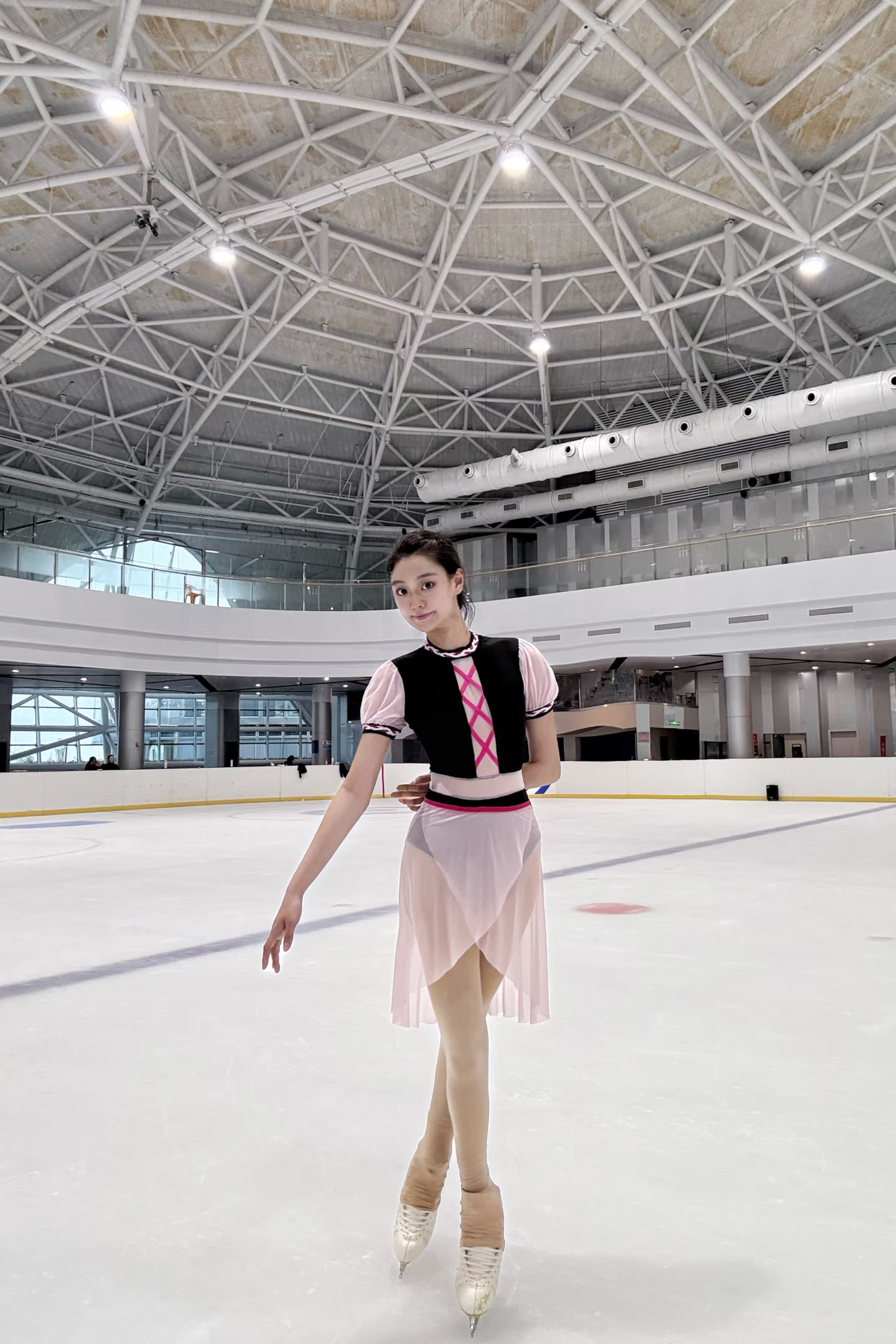 冰场⛸️这个顶太piu亮了