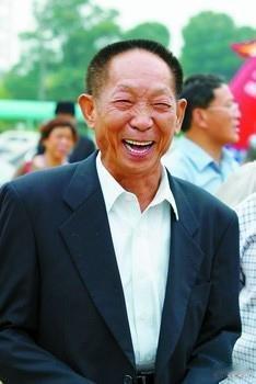 请您腾出一点时间，为中国杂交水稻之父袁隆平爷爷，献上一朵花，致敬！