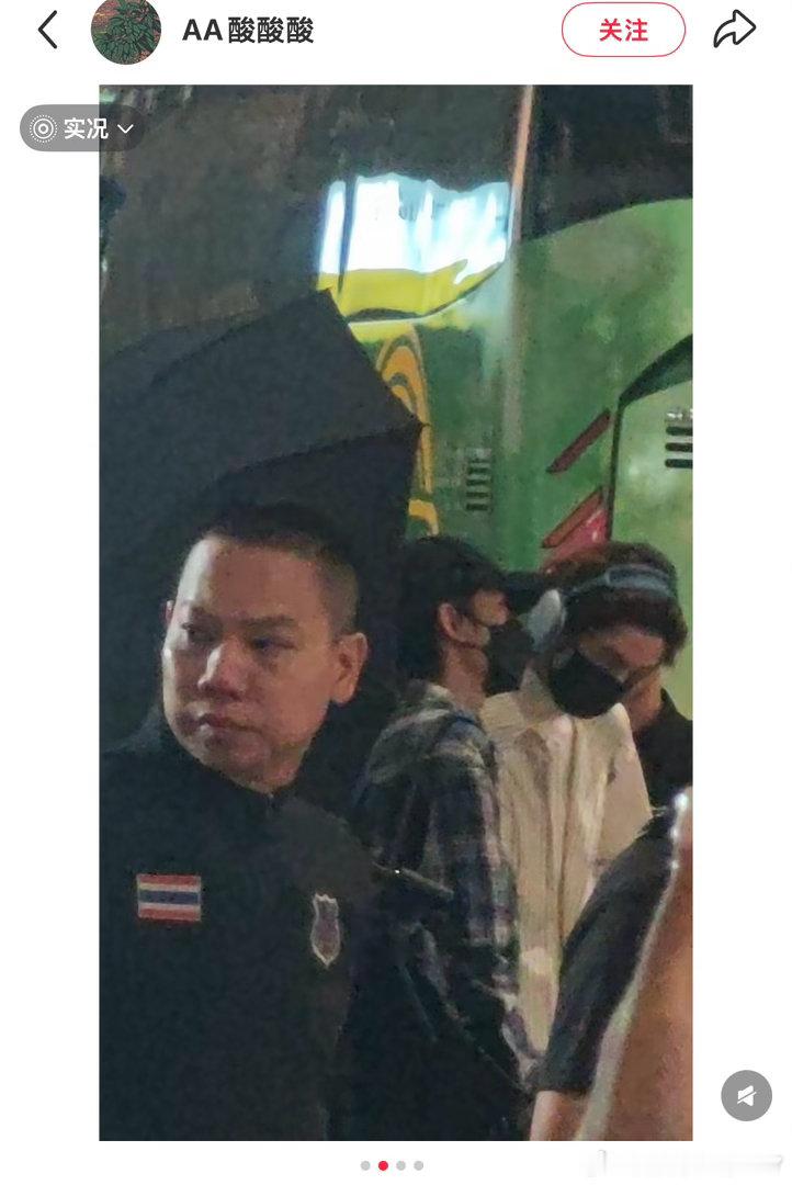 听母母讲话，必须90度低头 