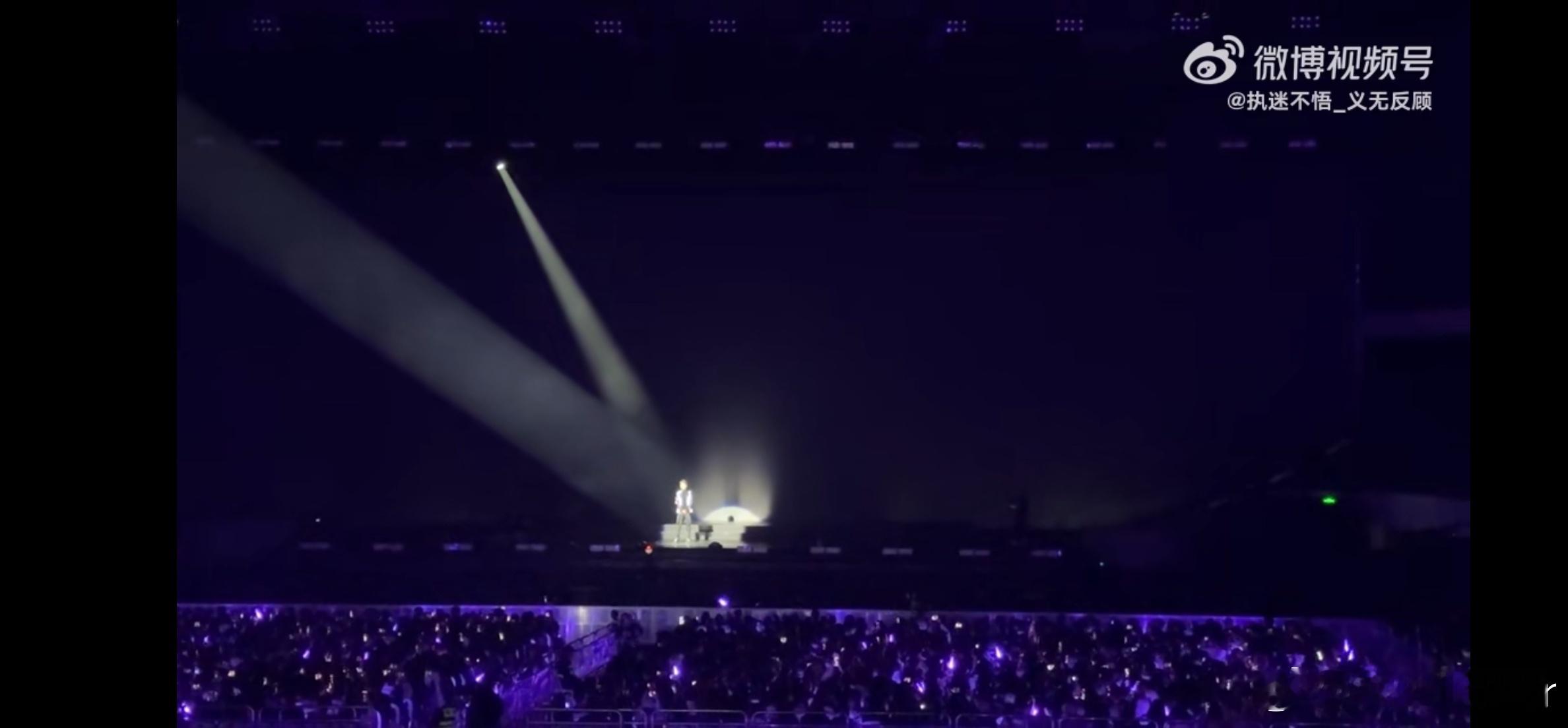 单依纯周兴哲互当对方演唱会嘉宾 RNB界佳话再传！单依纯周兴哲深圳演唱会互当嘉宾