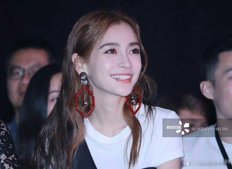 angelababy angelababy 与你相遇，是时光赠予我最珍贵的礼物，