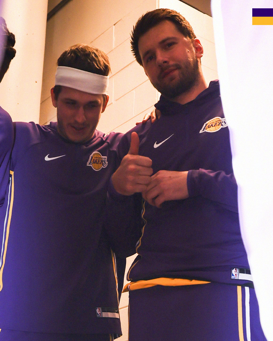 首节结束，湖人27-23活塞东契奇17分，艾顿4分5篮板！湖人vs活塞